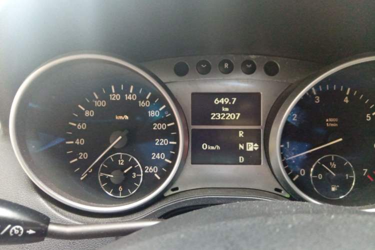 Used Mercedes-Benz M-Class 2010 ML 300 4MATIC Instrument Cluster
