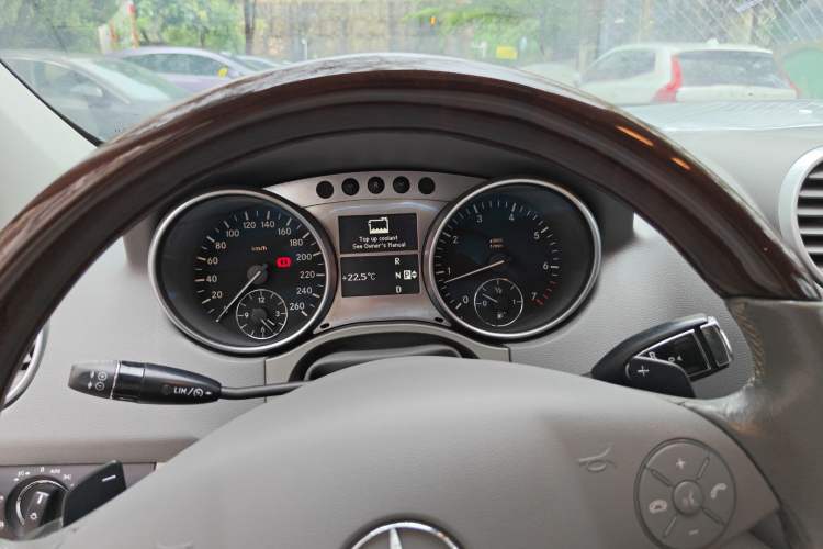 Used Mercedes-Benz M-Class 2010 ML 300 4MATIC Instrument Cluster