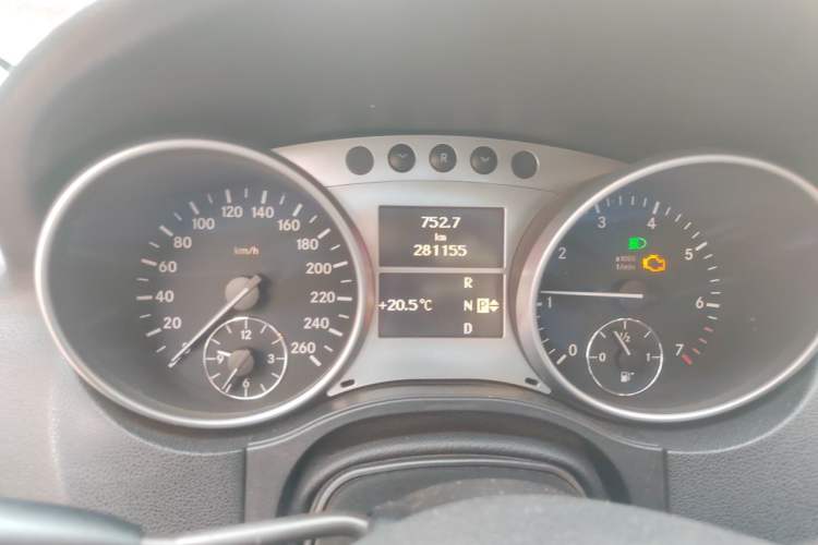 Used Mercedes-Benz M-Class 2010 ML 300 4MATIC Instrument Cluster