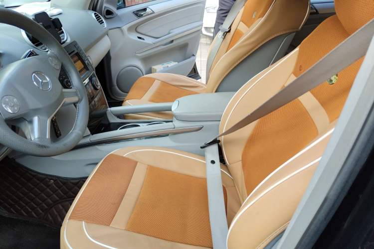 Used Mercedes-Benz M-Class 2010 ML 300 4MATIC Left Front Seat