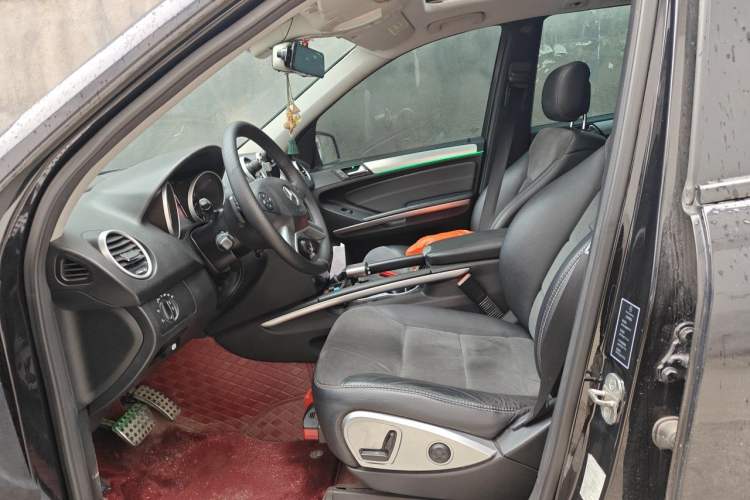 Used Mercedes-Benz M-Class 2010 ML 300 4MATIC Left Front Seat