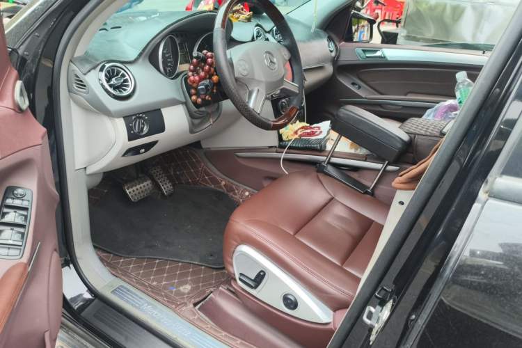 Used Mercedes-Benz M-Class 2010 ML 300 4MATIC Left Front Seat