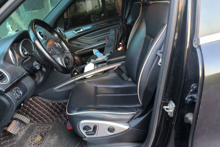 Used Mercedes-Benz M-Class 2010 ML 350 4MATIC Luxury Model Left Front Seat