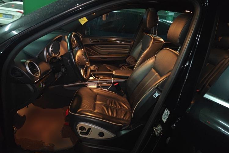 Used Mercedes-Benz M-Class 2010 ML 350 4MATIC Luxury Special Edition Left Front Seat