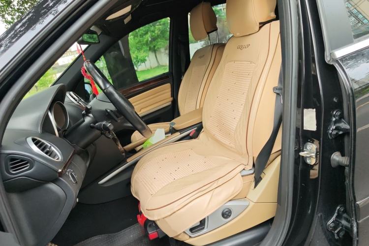 Used Mercedes-Benz M-Class 2010 ML 350 4MATIC Luxury Model Left Front Seat