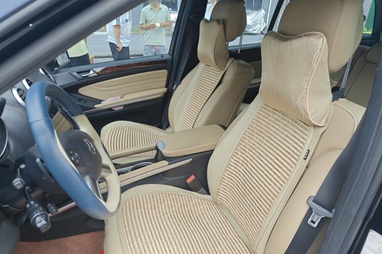 Used Mercedes-Benz M-Class 2010 ML 350 4MATIC Luxury Special Edition Left Front Seat