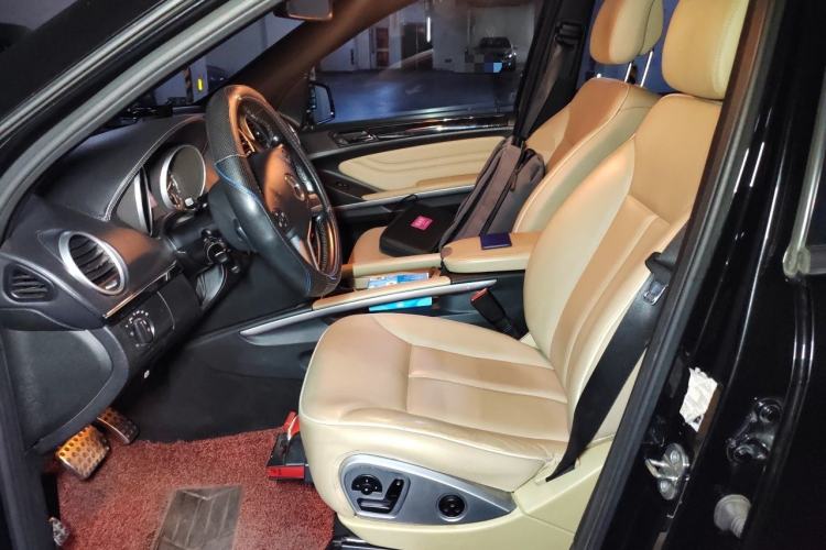 Used Mercedes-Benz M-Class 2010 ML 350 4MATIC Luxury Model Left Front Seat