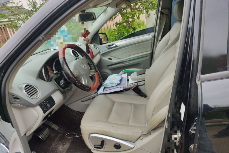 Used Mercedes-Benz M-Class 2010 ML 300 4MATIC Left Front Seat