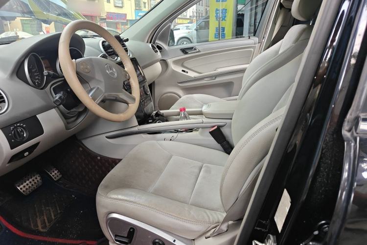 Used Mercedes-Benz M-Class 2010 ML 300 4MATIC Left Front Seat
