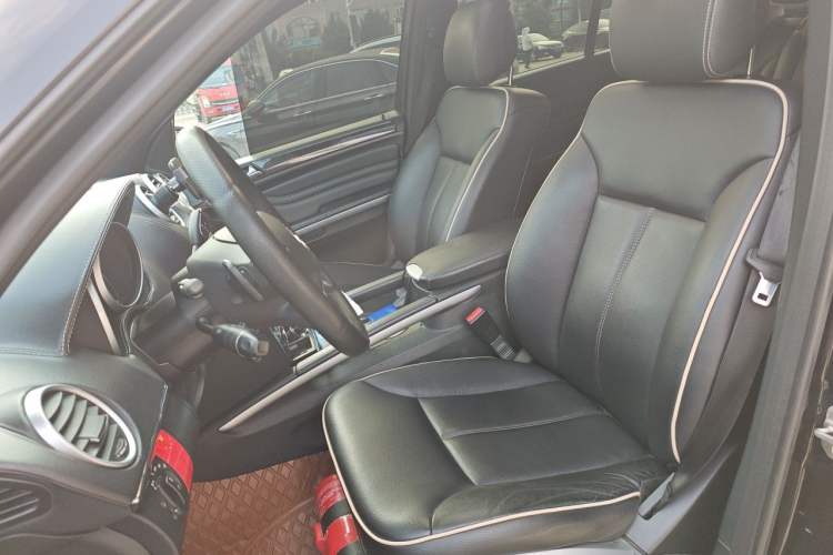 Used Mercedes-Benz M-Class 2010 ML 350 4MATIC Luxury Model Left Front Seat