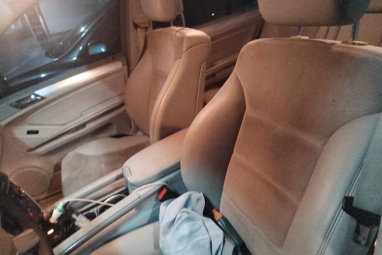 Used Mercedes-Benz M-Class 2010 ML 300 4MATIC Left Front Seat