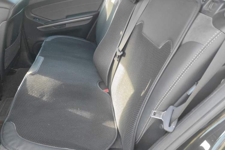 Used Mercedes-Benz M-Class 2010 ML 300 4MATIC Left Rear Seat