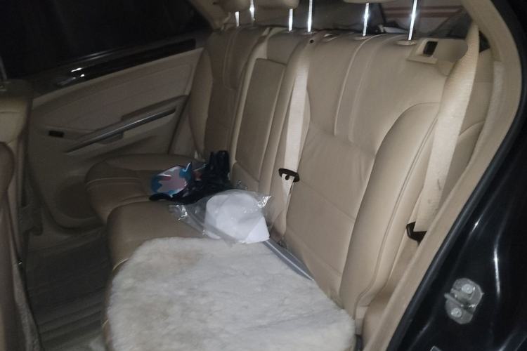 Used Mercedes-Benz M-Class 2010 ML 350 4MATIC Luxury Model Left Rear Seat