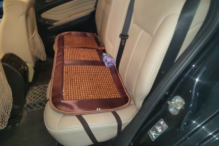 Used Mercedes-Benz M-Class 2010 ML 350 4MATIC Luxury Special Edition Left Rear Seat
