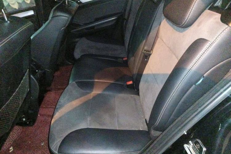 Used Mercedes-Benz M-Class 2010 ML 300 4MATIC Left Rear Seat