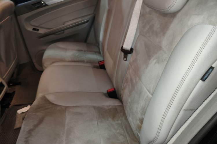 Used Mercedes-Benz M-Class 2010 ML 300 4MATIC Left Rear Seat