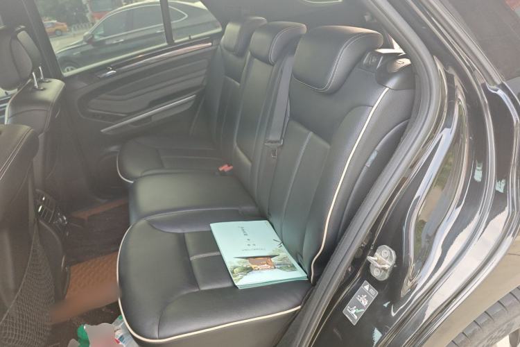 Used Mercedes-Benz M-Class 2010 ML 350 4MATIC Luxury Model Left Rear Seat