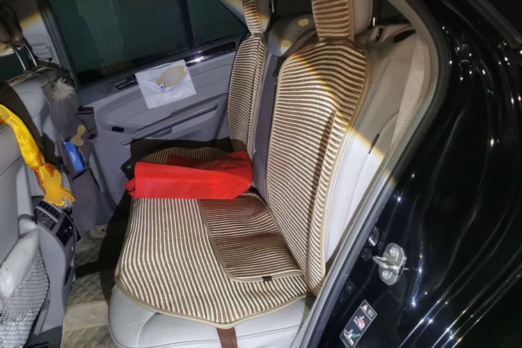 Used Mercedes-Benz M-Class 2010 ML 350 4MATIC Luxury Model Left Rear Seat