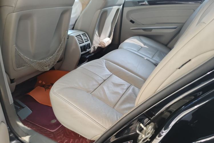 Used Mercedes-Benz M-Class 2010 ML 350 4MATIC Luxury Model Left Rear Seat