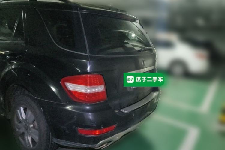 Used Mercedes-Benz M-Class 2010 ML 300 4MATIC Rear
