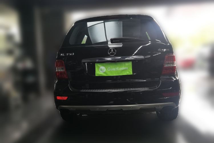 Used Mercedes-Benz M-Class 2010 ML 350 4MATIC Luxury Model Rear