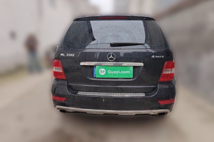 Used Mercedes-Benz M-Class 2010 ML 300 4MATIC Rear