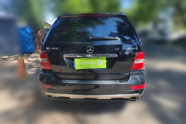 Used Mercedes-Benz M-Class 2010 ML 300 4MATIC Rear