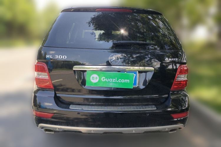 Used Mercedes-Benz M-Class 2010 ML 300 4MATIC Rear
