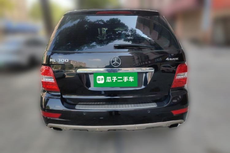 Used Mercedes-Benz M-Class 2010 ML 300 4MATIC Rear
