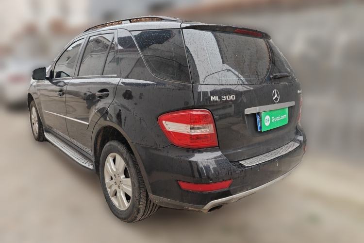Used Mercedes-Benz M-Class 2010 ML 300 4MATIC Rear Left 45 Deg
