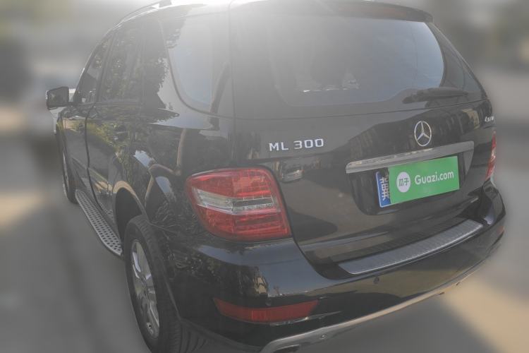 Used Mercedes-Benz M-Class 2010 ML 300 4MATIC Rear Left 45 Deg