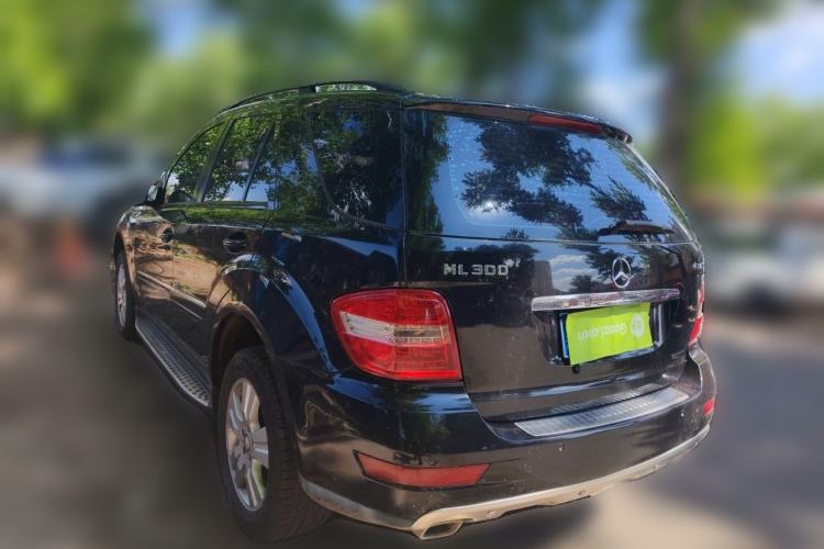 Used Mercedes-Benz M-Class 2010 ML 300 4MATIC Rear Left 45 Deg