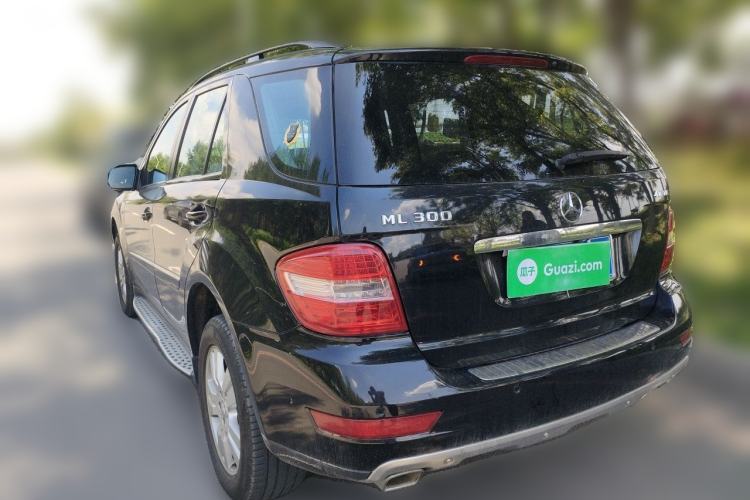 Used Mercedes-Benz M-Class 2010 ML 300 4MATIC Rear Left 45 Deg