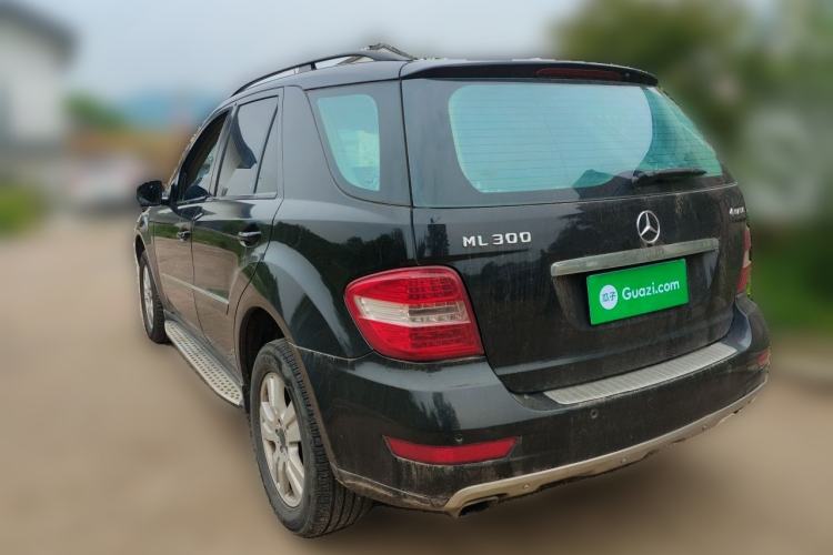 Used Mercedes-Benz M-Class 2010 ML 300 4MATIC Rear Left 45 Deg