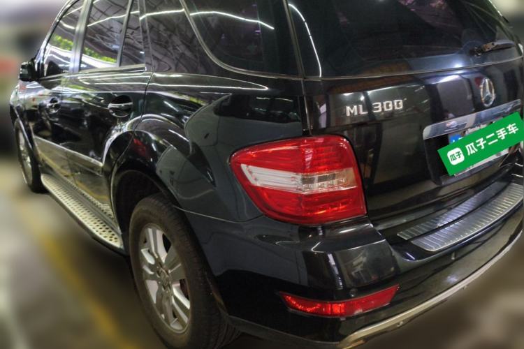 Used Mercedes-Benz M-Class 2010 ML 300 4MATIC Rear Left 45 Deg