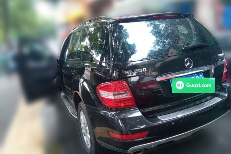 Used Mercedes-Benz M-Class 2010 ML 300 4MATIC Rear Left 45 Deg