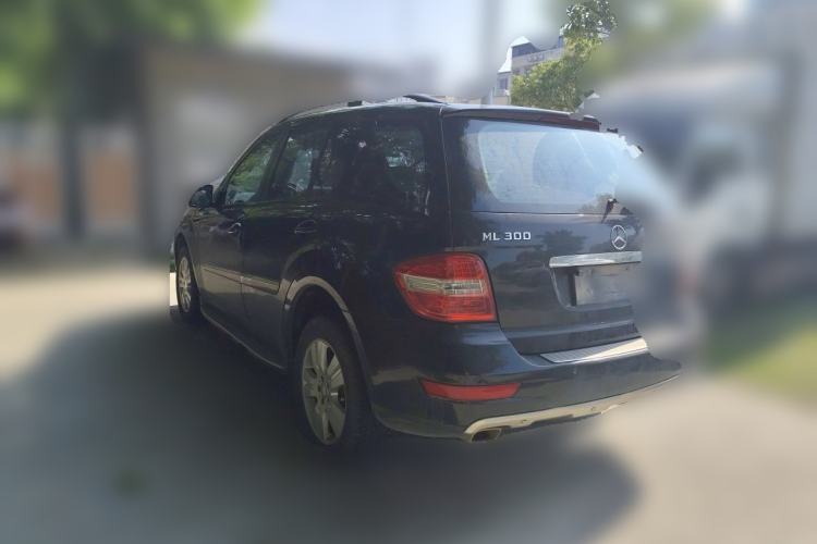 Used Mercedes-Benz M-Class 2010 ML 300 4MATIC Rear Left 45 Deg