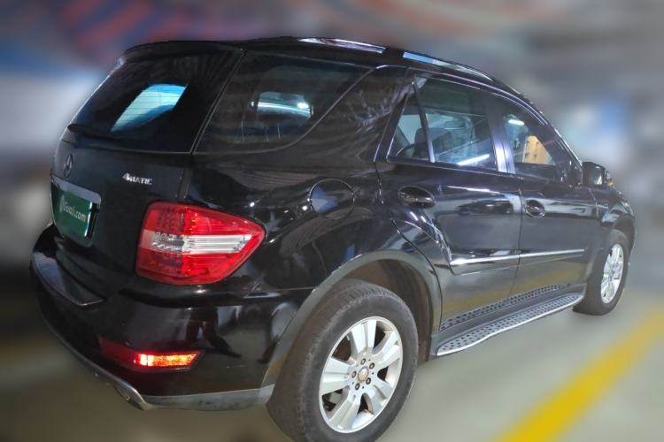 Used Mercedes-Benz M-Class 2010 ML 300 4MATIC Rear Right 45 Deg