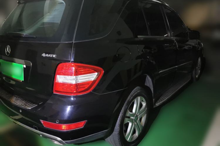 Used Mercedes-Benz M-Class 2010 ML 350 4MATIC Luxury Model Rear Right 45 Deg