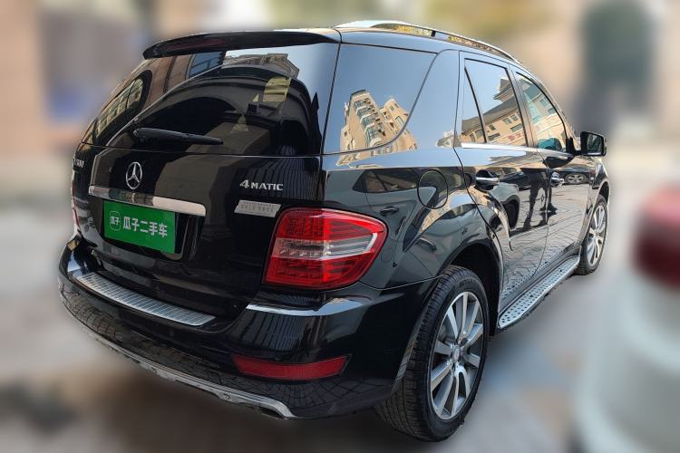Used Mercedes-Benz M-Class 2010 ML 500 4MATIC Special Edition Rear Right 45 Deg