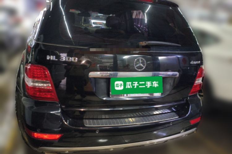 Used Mercedes-Benz M-Class 2010 ML 300 4MATIC Rear