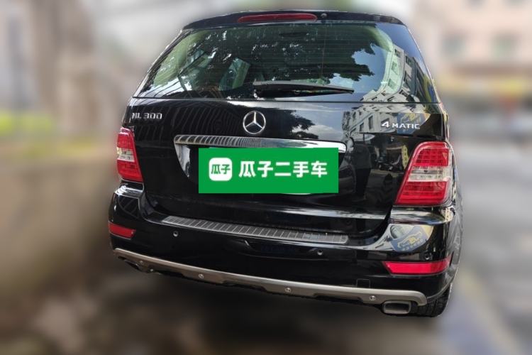 Used Mercedes-Benz M-Class 2010 ML 300 4MATIC Rear