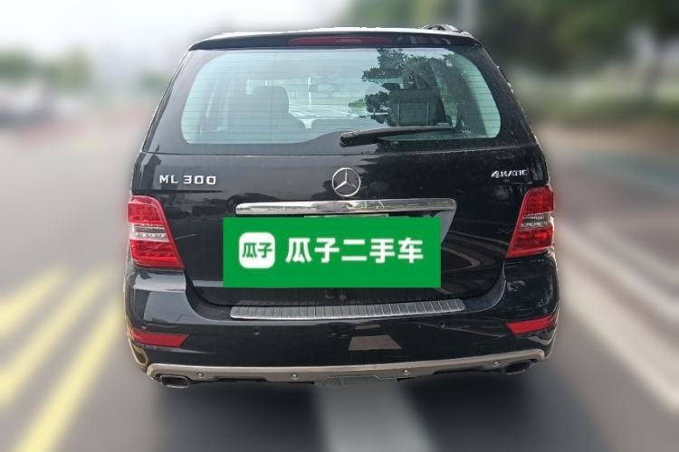 Used Mercedes-Benz M-Class 2010 ML 300 4MATIC Rear