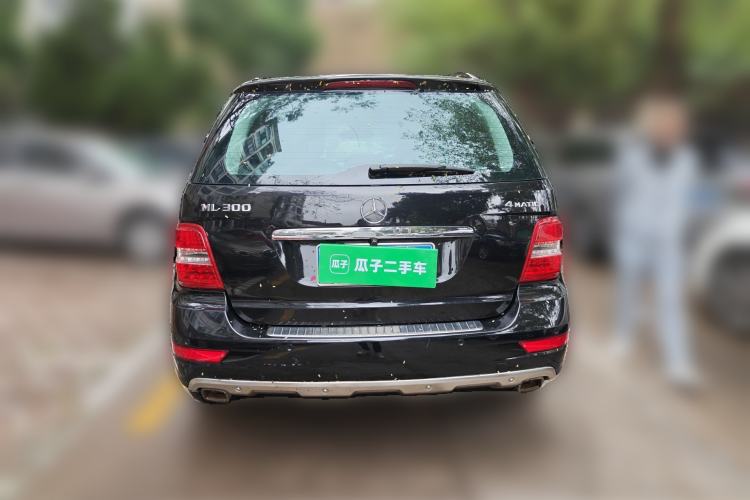 Used Mercedes-Benz M-Class 2010 ML 300 4MATIC Rear