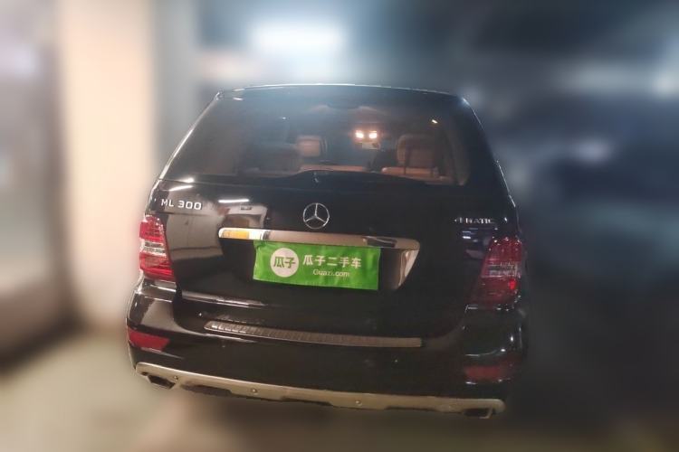 Used Mercedes-Benz M-Class 2010 ML 300 4MATIC Rear