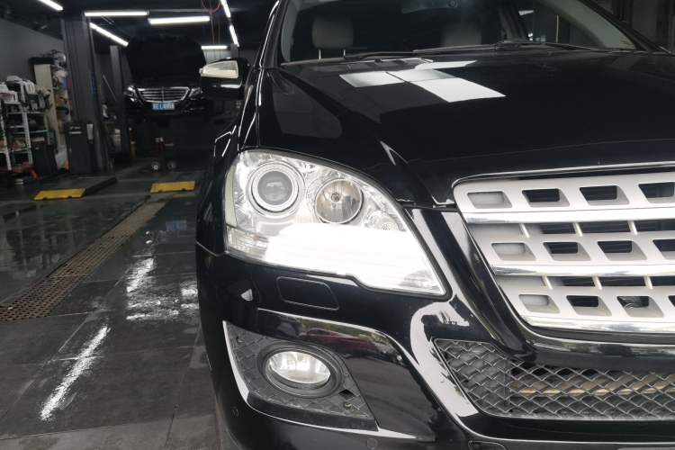 Used Mercedes-Benz M-Class 2010 ML 350 4MATIC Luxury Model Right Front Headlight