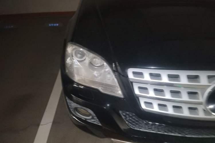 Used Mercedes-Benz M-Class 2010 ML 350 4MATIC Luxury Model Right Front Headlight