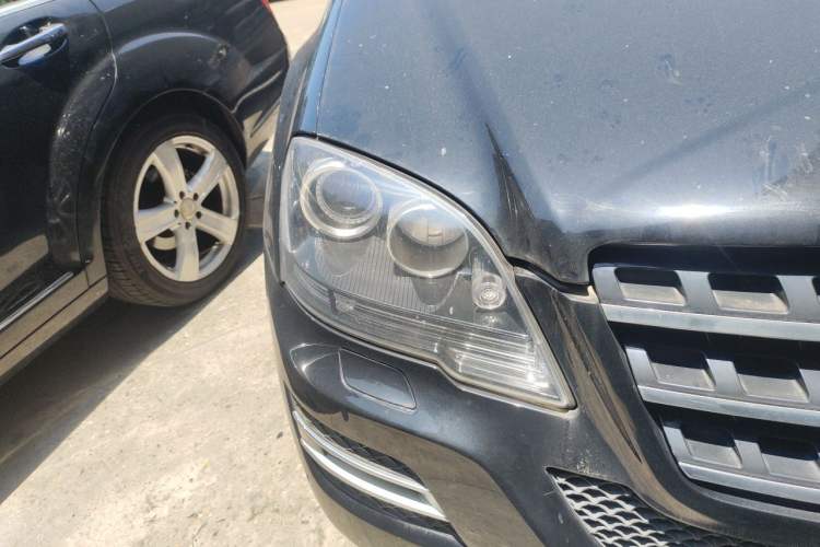 Used Mercedes-Benz M-Class 2010 ML 350 4MATIC Luxury Model Right Front Headlight