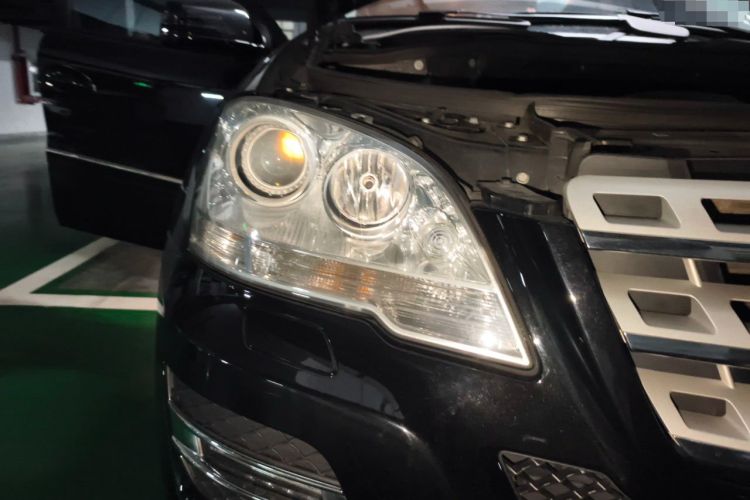 Used Mercedes-Benz M-Class 2010 ML 300 4MATIC Right Front Headlight