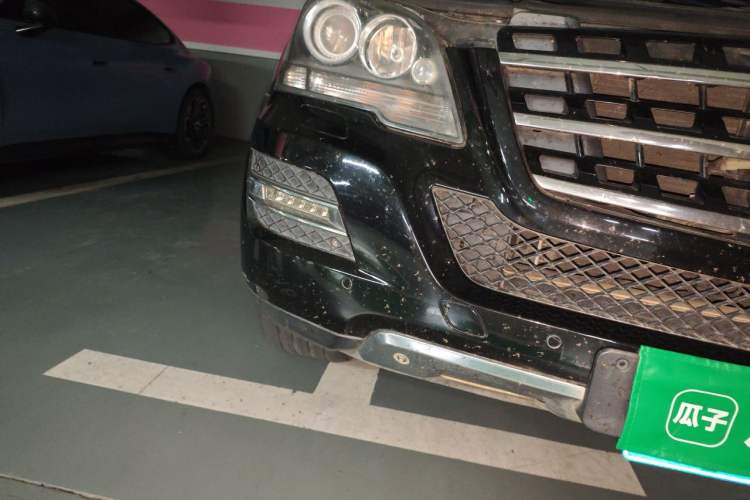 Used Mercedes-Benz M-Class 2010 ML 350 4MATIC Luxury Model Right Front Headlight